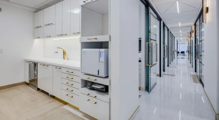 One Dental SF | Dr. Aja Hall, DDS | San Francisco Dentist | Cosmetic Dentist San Francisco